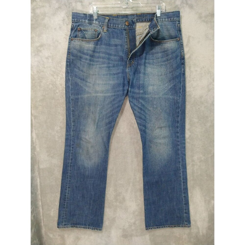 Gap Jeans Mens 38x32 Blue Denim Premium Boot Cut Dark Wash Mid Rise Distressed